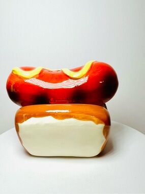 Ceramic Hot Dog In Bun Salt and Pepper Shakers Mustard BBQ Grilled